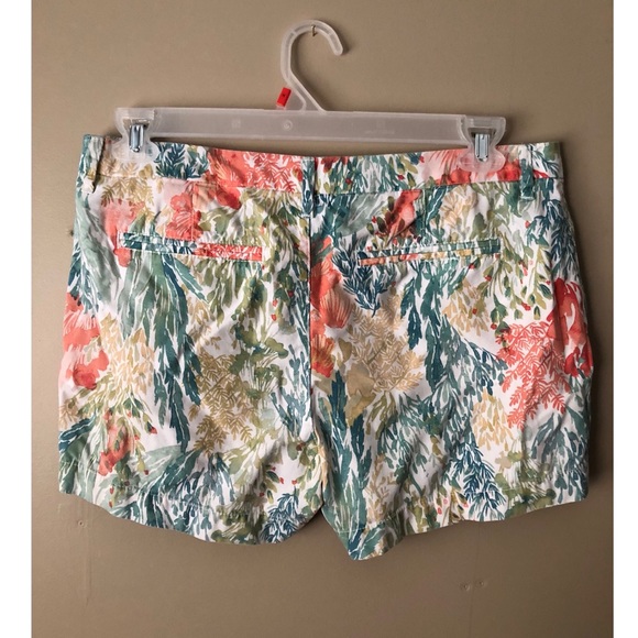 Floral shorts - Picture 2 of 3